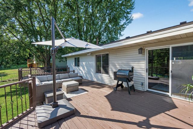 10243 Englewood Drive, Eden Prairie, MN 55347