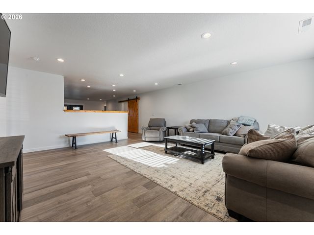 27665 Se WALLY Rd, Boring, OR 97009