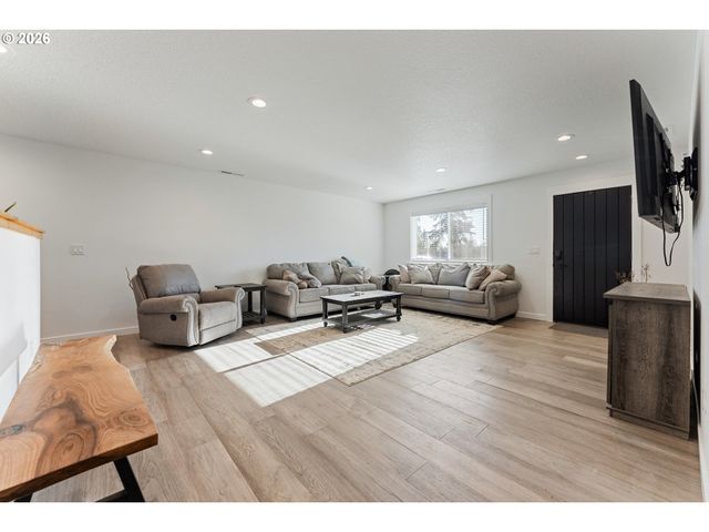 27665 Se WALLY Rd, Boring, OR 97009