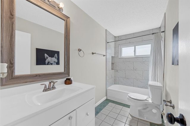 12020 Mighty Oak Drive B, Houston, TX 77066