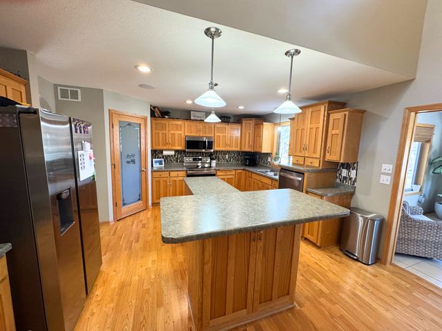 143 Frontier Court, Sauk Rapids, MN 56379