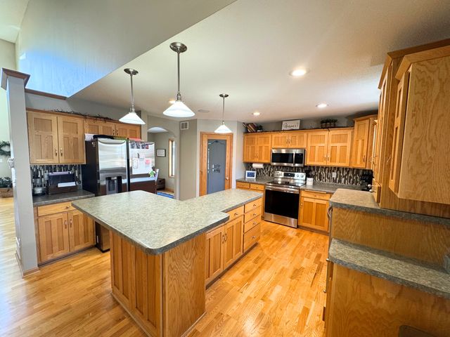 143 Frontier Court, Sauk Rapids, MN 56379