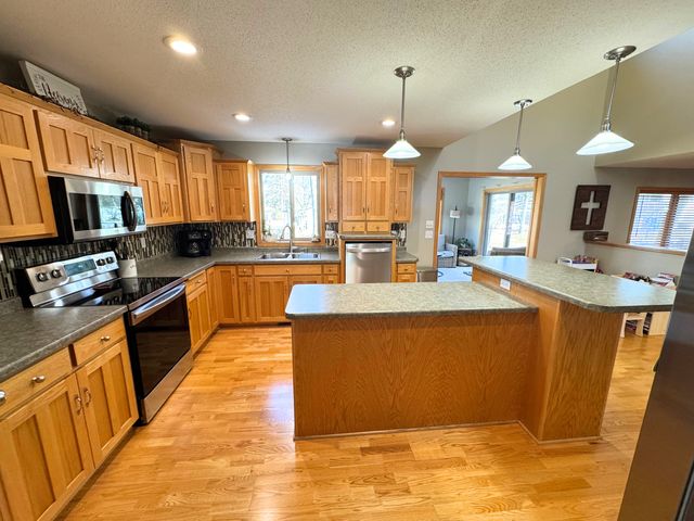 143 Frontier Court, Sauk Rapids, MN 56379