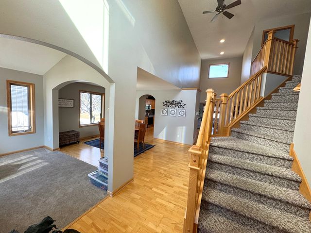 143 Frontier Court, Sauk Rapids, MN 56379
