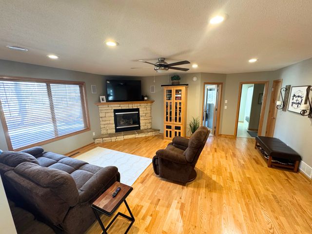 143 Frontier Court, Sauk Rapids, MN 56379