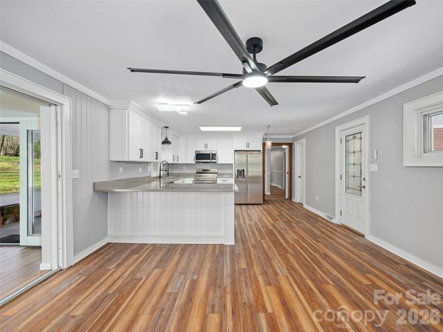 58 Possum Trot Road, Bakersville, NC 28705