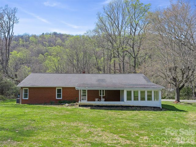 58 Possum Trot Road, Bakersville, NC 28705