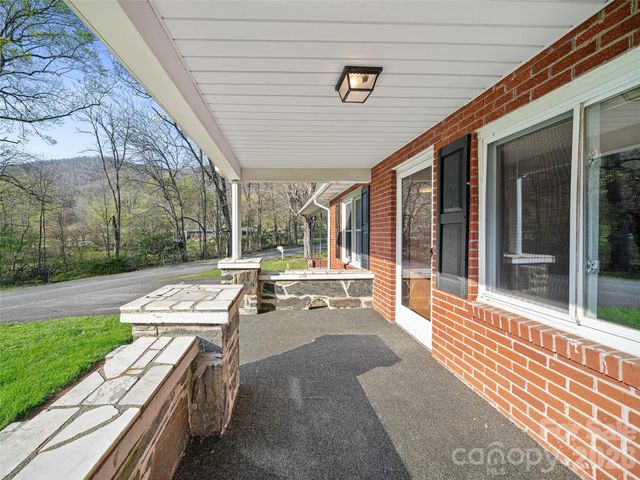 58 Possum Trot Road, Bakersville, NC 28705