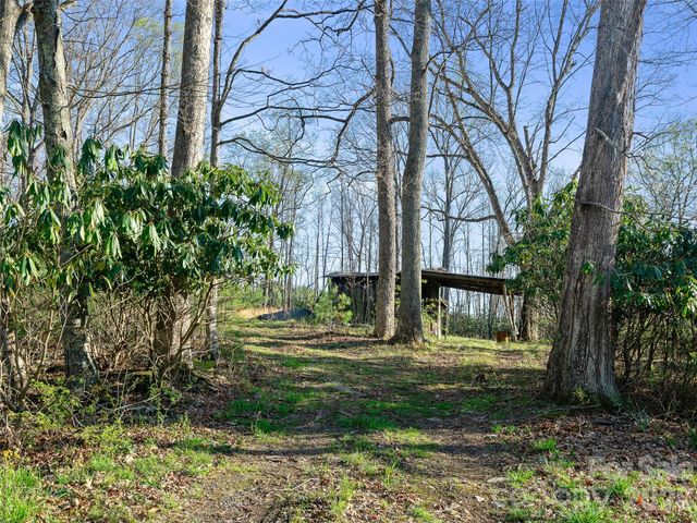 58 Possum Trot Road, Bakersville, NC 28705