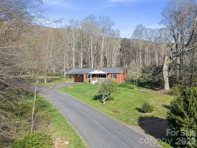 58 Possum Trot Road, Bakersville, NC 28705