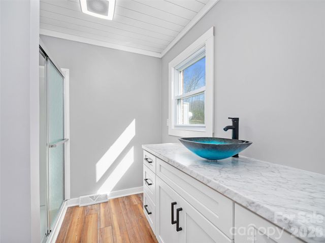 58 Possum Trot Road, Bakersville, NC 28705
