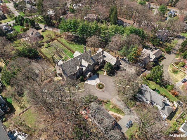 1 Byrne Lane 10, Tenafly, NJ 07670