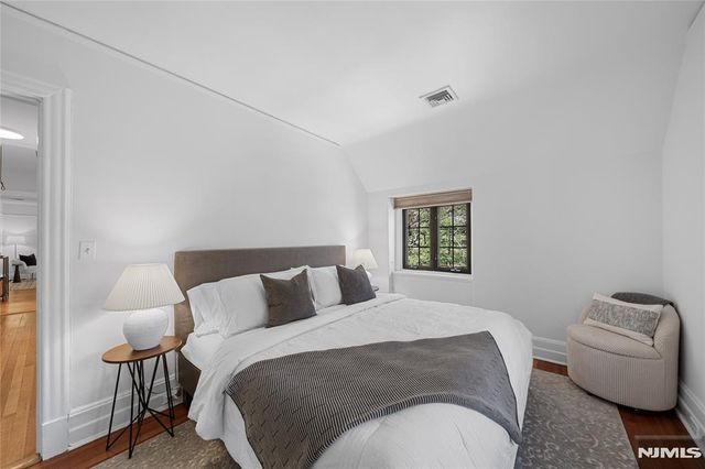 1 Byrne Lane 10, Tenafly, NJ 07670