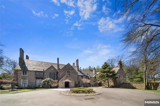 1 Byrne Lane 10, Tenafly, NJ 07670