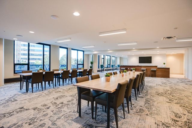 1240 S 2nd Street 110, Minneapolis, MN 55415