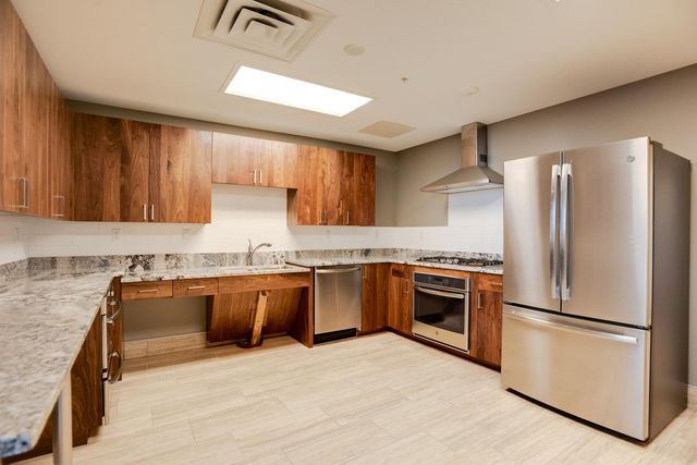 1240 S 2nd Street 110, Minneapolis, MN 55415