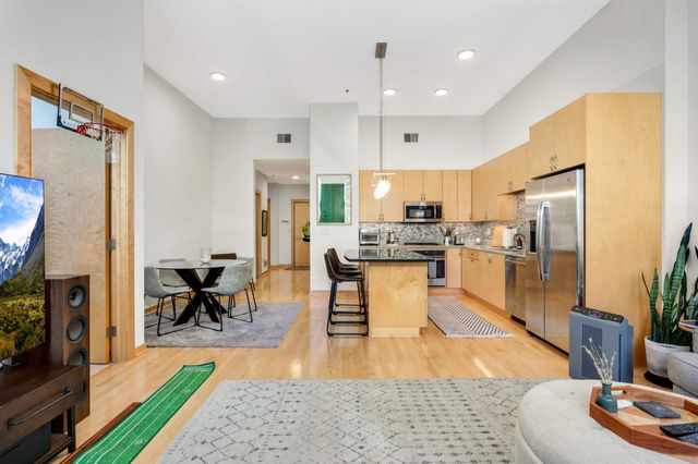 1240 S 2nd Street 110, Minneapolis, MN 55415