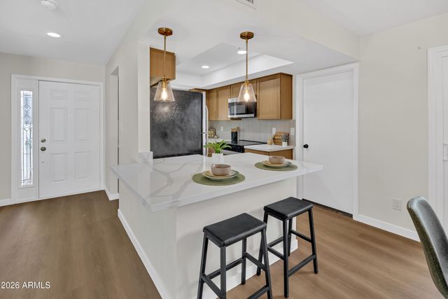 13813 N 43RD Street, Phoenix, AZ 85032