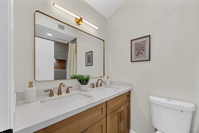 13813 N 43RD Street, Phoenix, AZ 85032