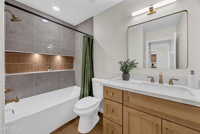 13813 N 43RD Street, Phoenix, AZ 85032