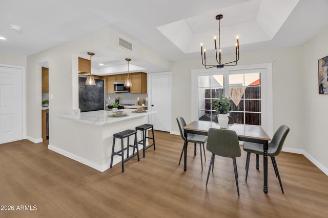 13813 N 43RD Street, Phoenix, AZ 85032