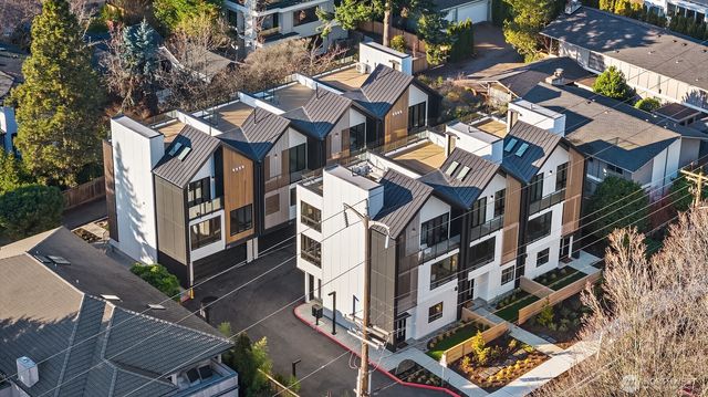 411 99th Avenue NE, Bellevue, WA 98004