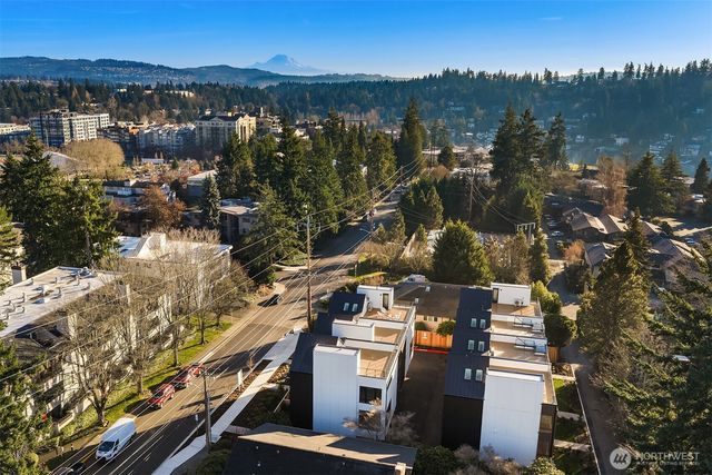 411 99th Avenue NE, Bellevue, WA 98004
