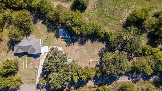 811 Vz County Road 3810, Wills Point, TX 75169