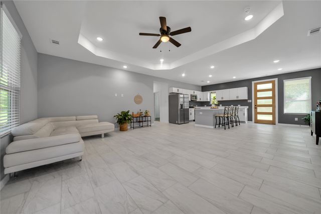 811 Vz County Road 3810, Wills Point, TX 75169