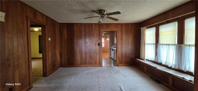 302 12th Street, Osawatomie, KS 66064