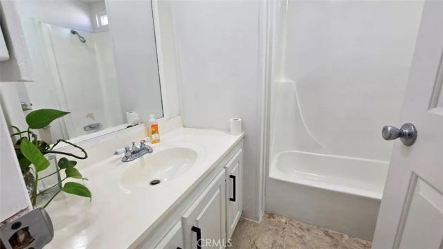 16949 S Western Spc 22A, Gardena, CA 90247