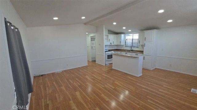 16949 S Western Spc 22A, Gardena, CA 90247