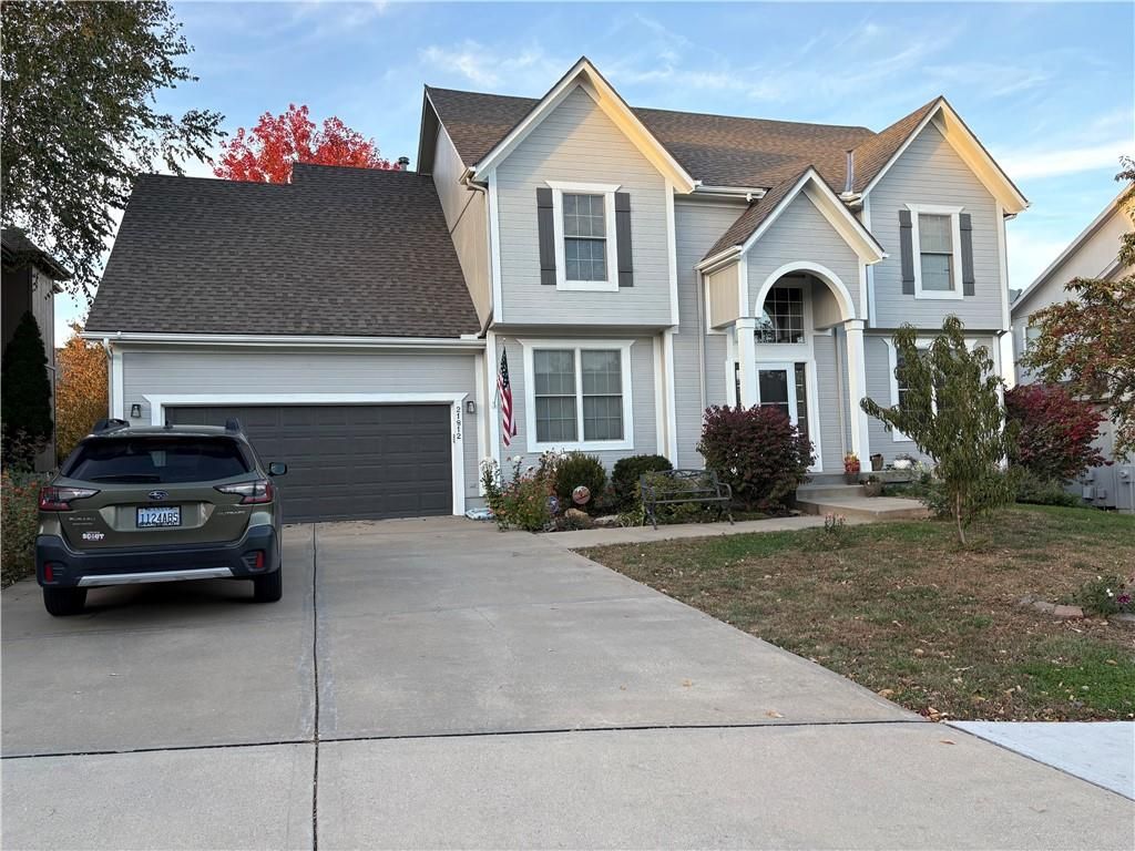 21812 W 96th Street, Lenexa, KS 66220