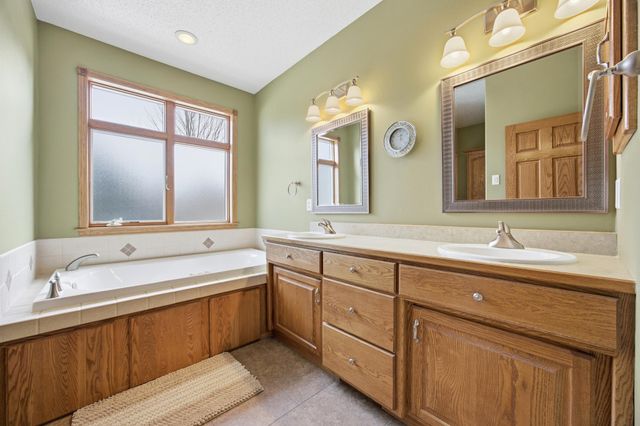 1929 Pentland Street, West Fargo, ND 58078