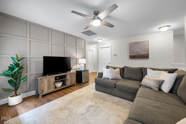 902 Sweet Gum Way, Mebane, NC 27302