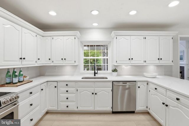 3022 FOX DEN LN, Oakton, VA 22124