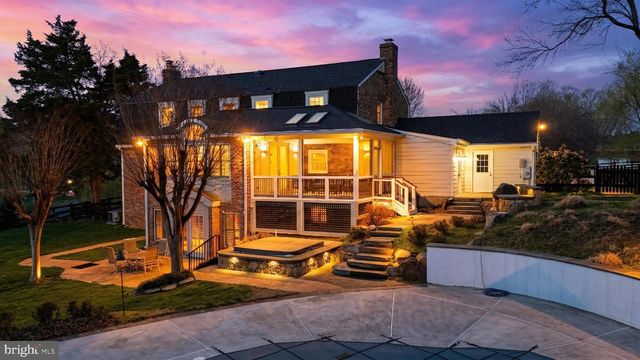 3022 FOX DEN LN, Oakton, VA 22124