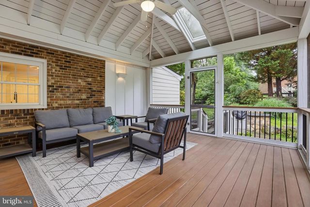 3022 FOX DEN LN, Oakton, VA 22124
