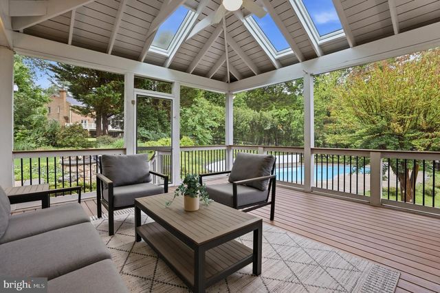 3022 FOX DEN LN, Oakton, VA 22124