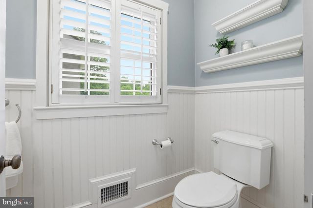 3022 FOX DEN LN, Oakton, VA 22124
