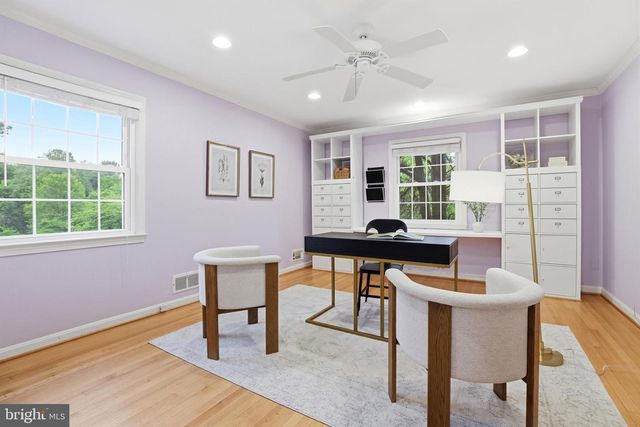 3022 FOX DEN LN, Oakton, VA 22124