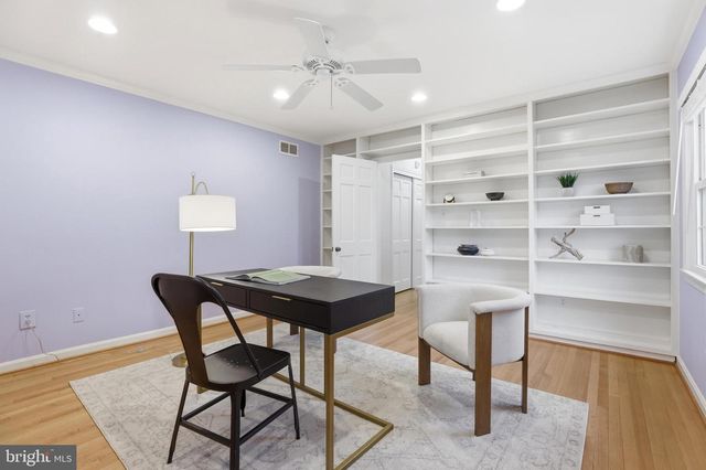3022 FOX DEN LN, Oakton, VA 22124