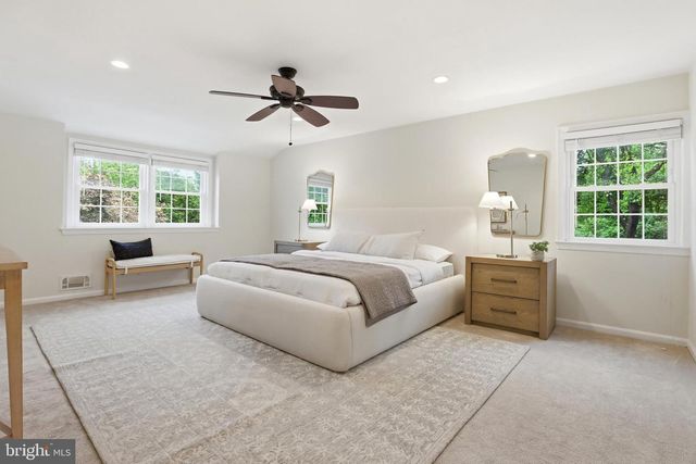 3022 FOX DEN LN, Oakton, VA 22124