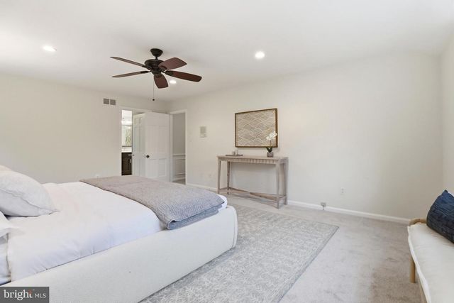 3022 FOX DEN LN, Oakton, VA 22124