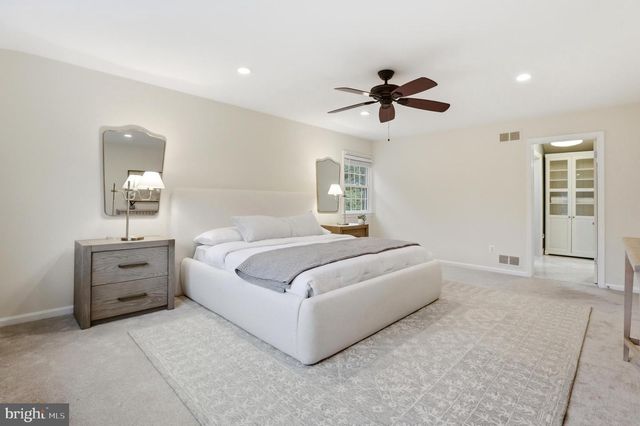 3022 FOX DEN LN, Oakton, VA 22124
