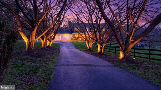 3022 FOX DEN LN, Oakton, VA 22124