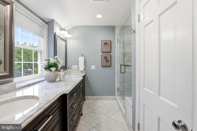 3022 FOX DEN LN, Oakton, VA 22124