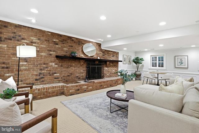 3022 FOX DEN LN, Oakton, VA 22124