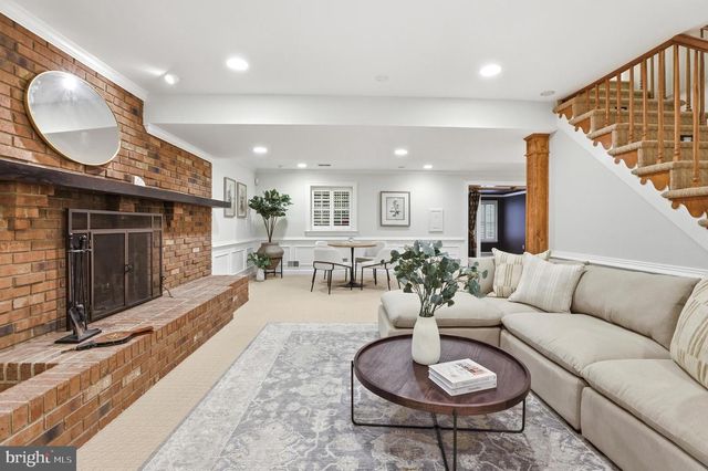 3022 FOX DEN LN, Oakton, VA 22124
