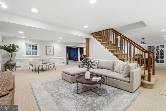 3022 FOX DEN LN, Oakton, VA 22124